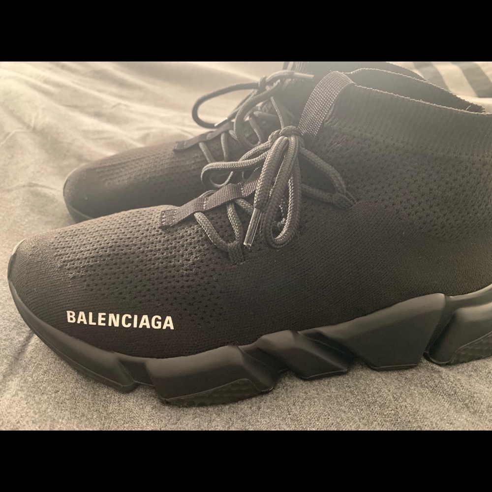 Shoes - Picture 4 of 8